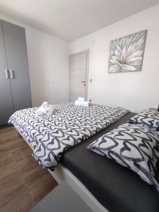 Apartman Ivana Biograd Na Moru Buitenkant foto