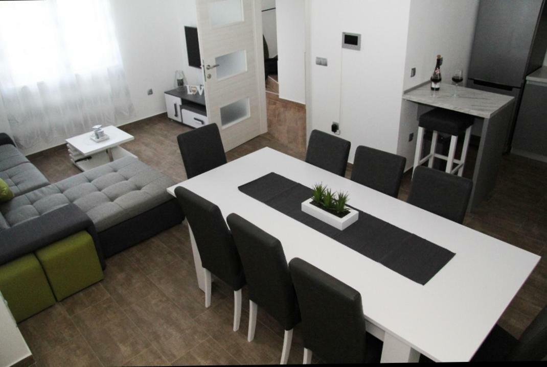 Apartman Ivana Biograd Na Moru Buitenkant foto