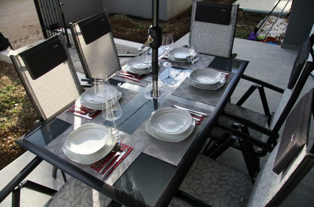 Apartman Ivana Biograd Na Moru Buitenkant foto