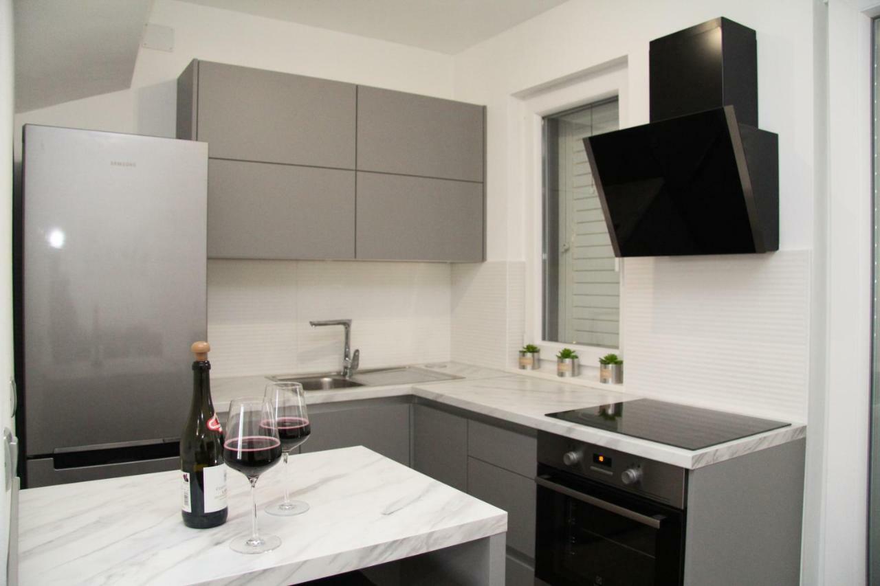 Apartman Ivana Biograd Na Moru Buitenkant foto
