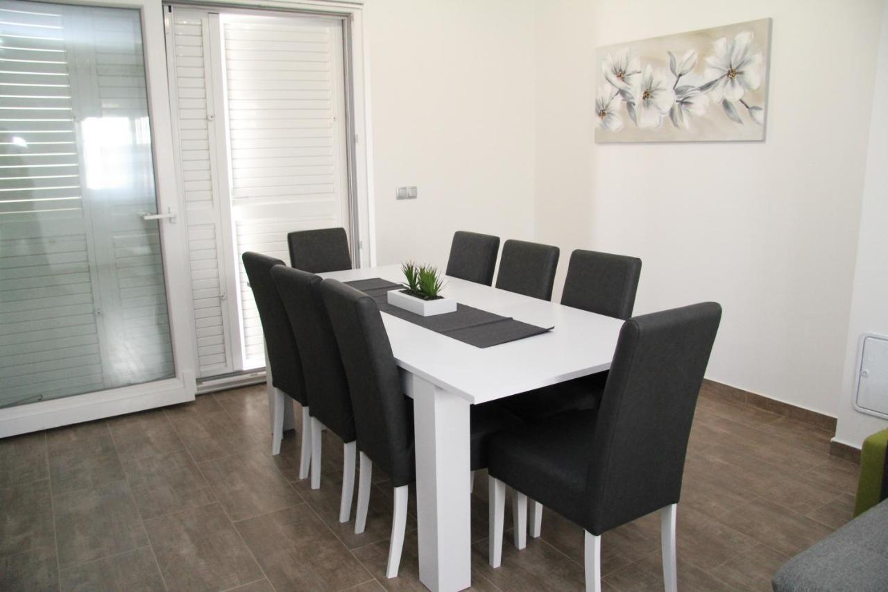 Apartman Ivana Biograd Na Moru Buitenkant foto